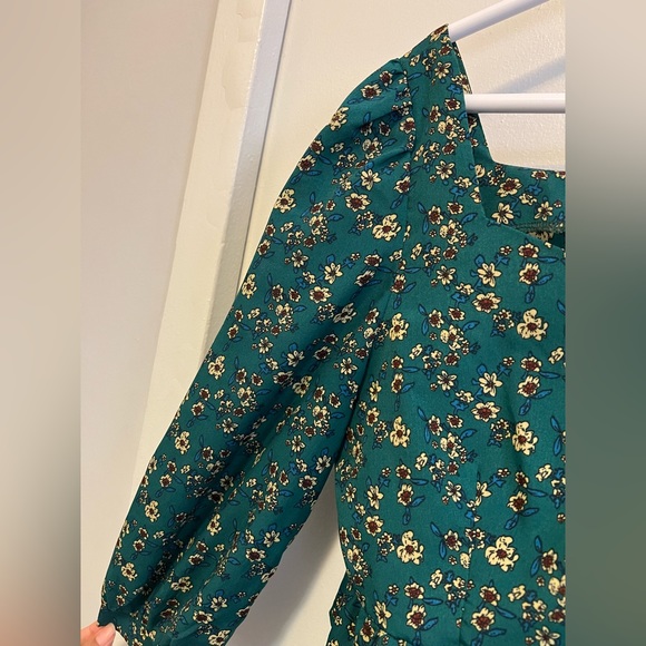 Shein Green Floral Peplum Top - Picture 4 of 7